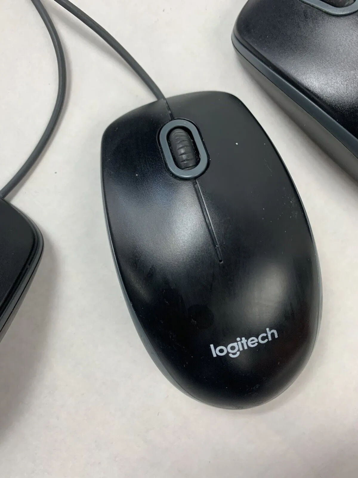 Lot of 4 Logitech 810-002182 Wired USB Optical Scroll Mouse