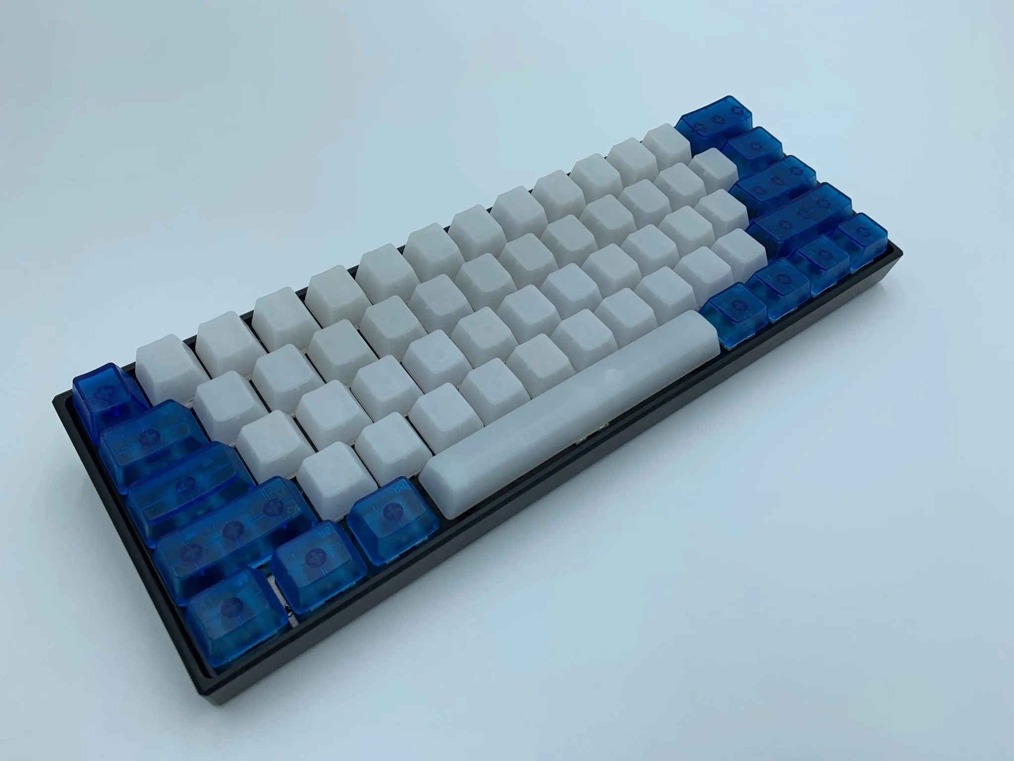 Milky White Keycap Set (Translucent)