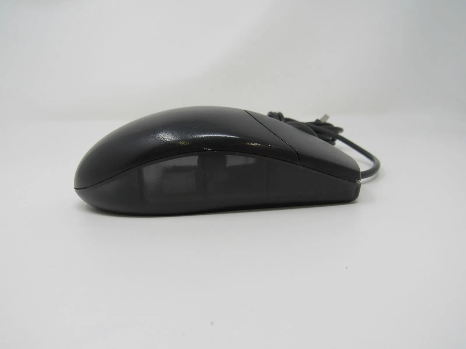 Moakuo Computer Mouse Wired USB Optical M-UV69a -- Used